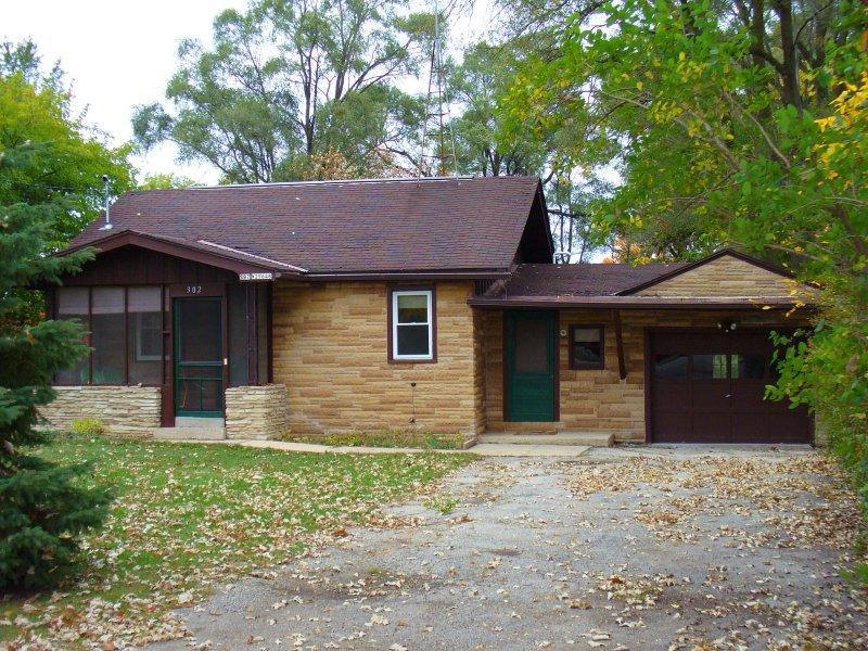 302 Eagle Lake, Mukwonago, WI 53149