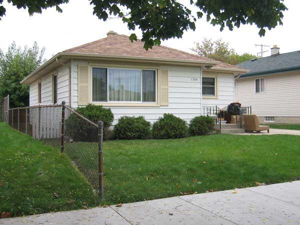 1304 Virginia St., Racine, WI 53405