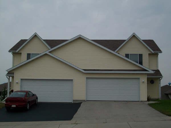 1110 Autumn Dr, West Bend, WI 53090