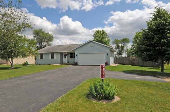 W8211 Woodview Dr., Onalaska, WI 54650