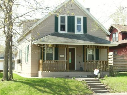 1428 Adams St, La Crosse, WI 54601