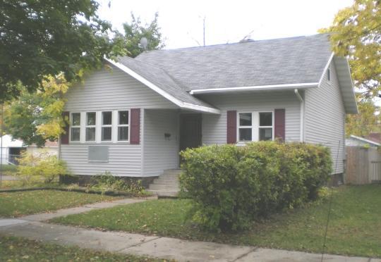 1901 Charles, La Crosse, WI 54603