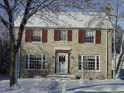 2647 N 81st St., Wauwatosa, WI 53213