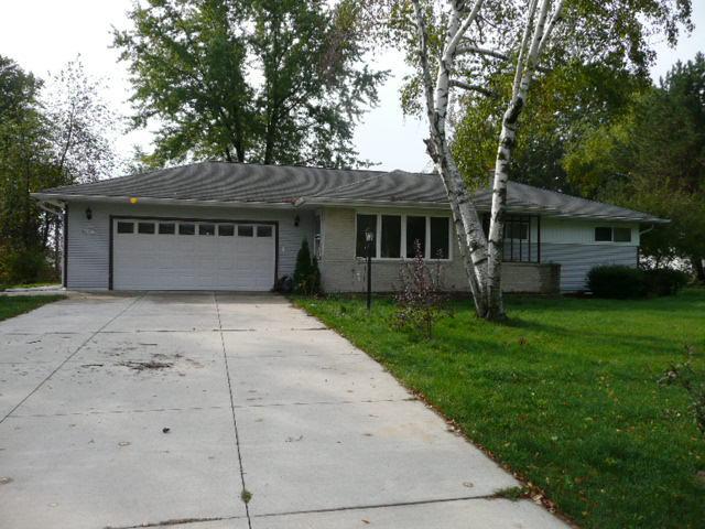 15039 W Wigwam Dr., Menomonee Falls, WI 53051