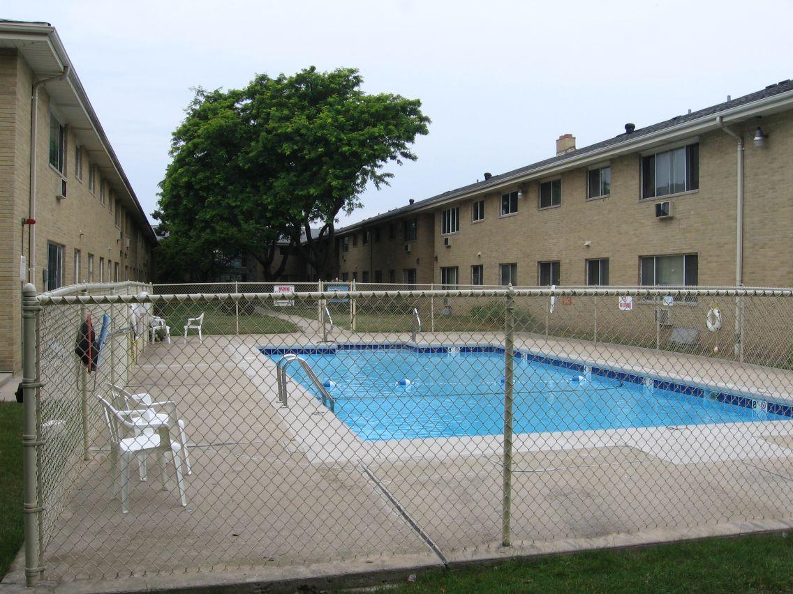 5100 N Lovers Lane Rd. #-5114, Milwaukee, WI 53225