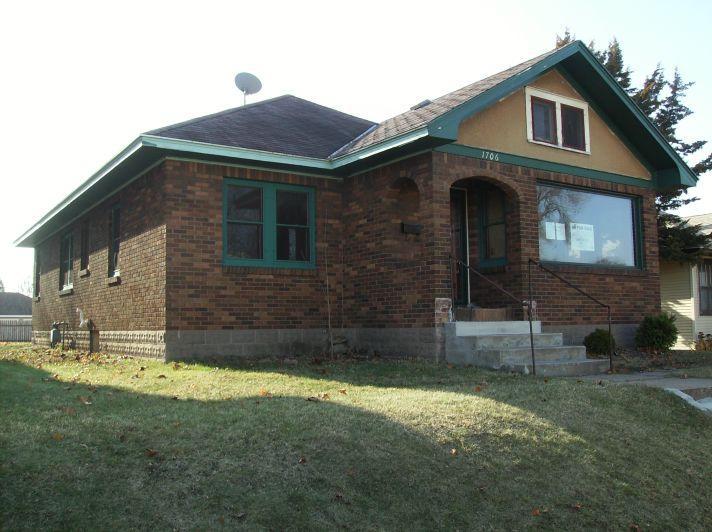 1706 Jackson St., La Crosse, WI 54601