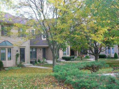 384 Willow Grove Dr. #G, Pewaukee, WI 53072