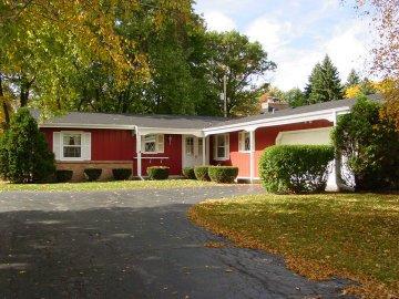 6447 S 122nd St., Franklin, WI 53132