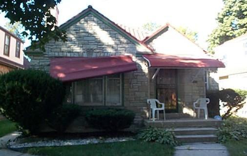 4033 N Montreal, Milwaukee, WI 53216