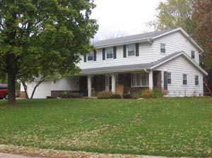 15130 W Lynwood Ct., New Berlin, WI 53151
