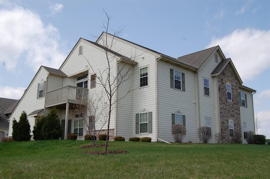 2643 W Honadel Ave., Oak Creek, WI 53154