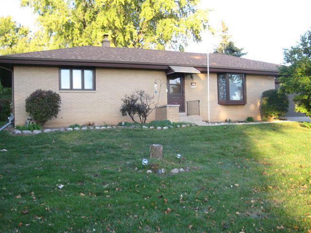 N94W16646 Cumberland Dr, Menomonee Falls, WI 53051