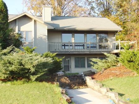 464 Westwood Dr., Sheboygan Falls, WI 53085