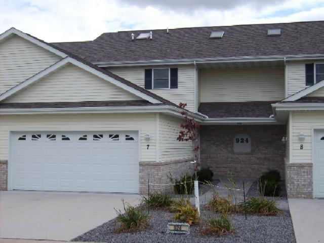 924 Prairie Gdns #7, Kewaskum, WI 53040