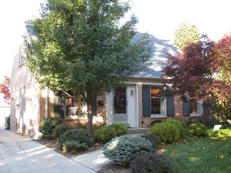 2343 N 81st St., Wauwatosa, WI 53213