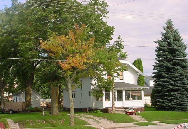 807 N 10th St., Manitowoc, WI 54220