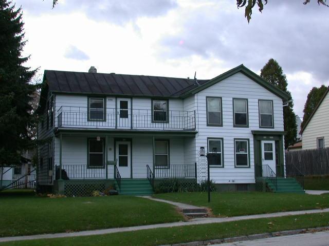 826-828 S 24th St., Manitowoc, WI 54220