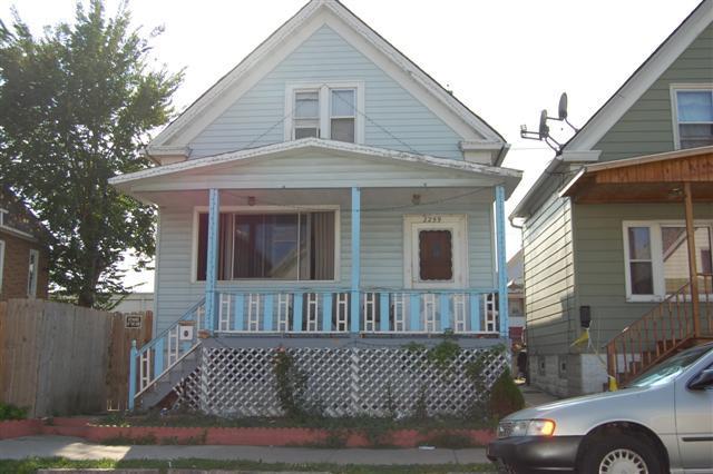 2259 S 15th Pl., Milwaukee, WI 53204