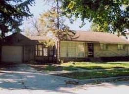 8123 W Beckett Ave., Milwaukee, WI 53218