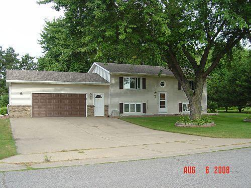 936 Amy Dr, Holmen, WI 54636