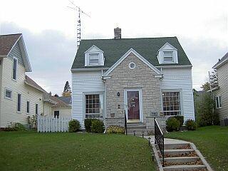 918 N 14th, Manitowoc, WI 54220