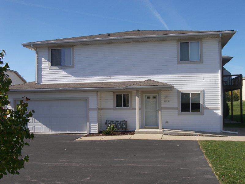 635 Beaus Bay #4, Slinger, WI 53086