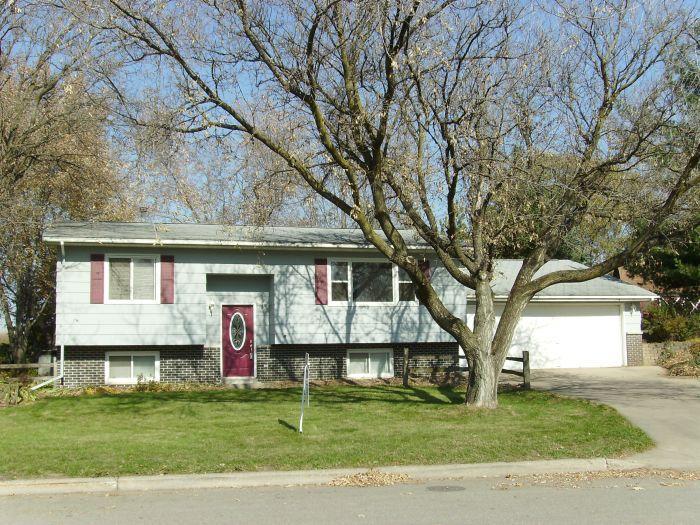 1503 Cliffview Dr., Holmen, WI 54636