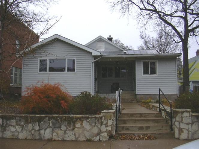 1021 Division St., La Crosse, WI 54601