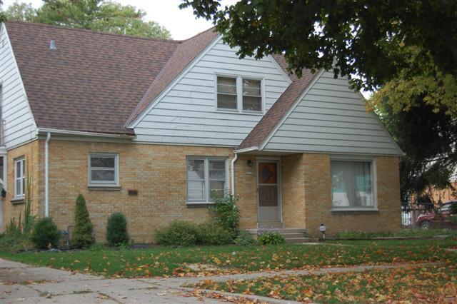 5253 N 61st St, Milwaukee, WI 53218