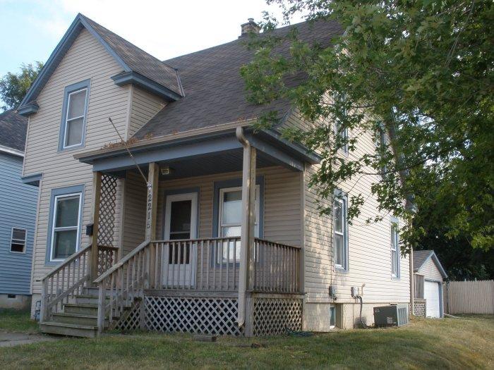 2215 16th St., Racine, WI 53405