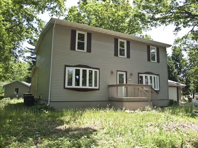 N1234 Rosewood Dr., Bloomfield, WI 53157