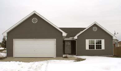 1670 Falcon Dr., Hartford, WI 53027