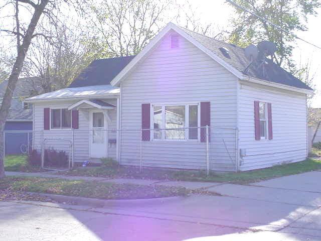 620 Car St., La Crosse, WI 54603