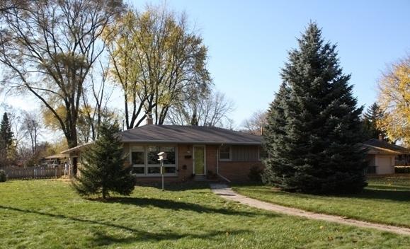 723 W Riverview Dr, Glendale, WI 53209