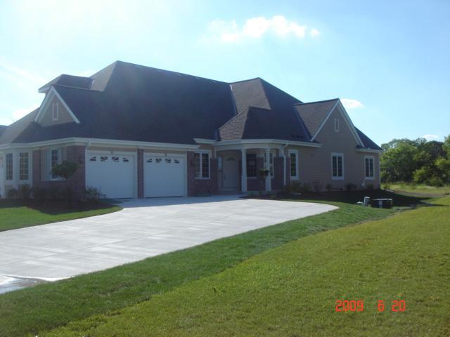 W162N5517 Westwind Dr., Menomonee Falls, WI 53051