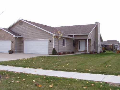 4905 Elmer Ln., Manitowoc, WI 54220