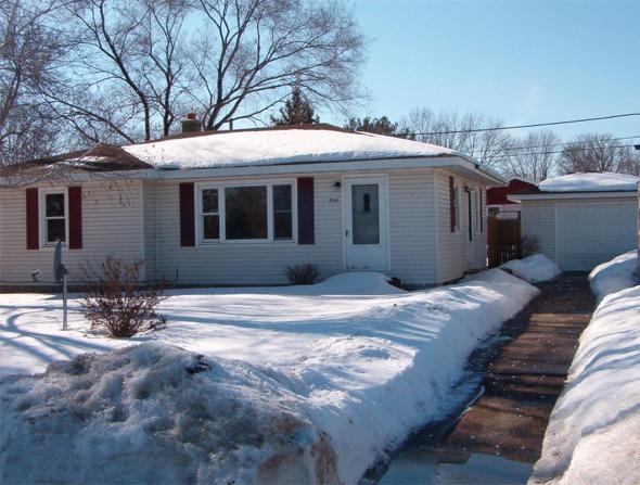 2541 2nd Ave., Campbell, WI 54603