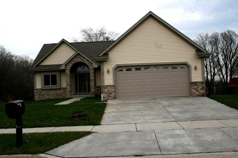 1186 Auburn Rd., West Bend, WI 53090