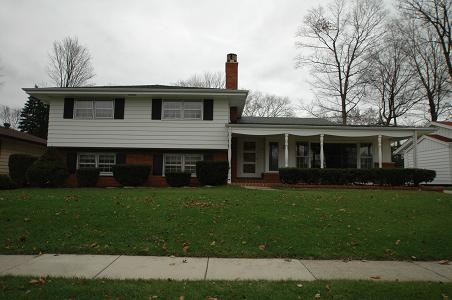 W172N8428 Shady Ln., Menomonee Falls, WI 53051