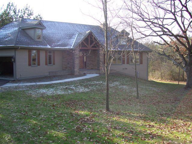 N65W29955 Trumpet Ln., Hartland, WI 53029