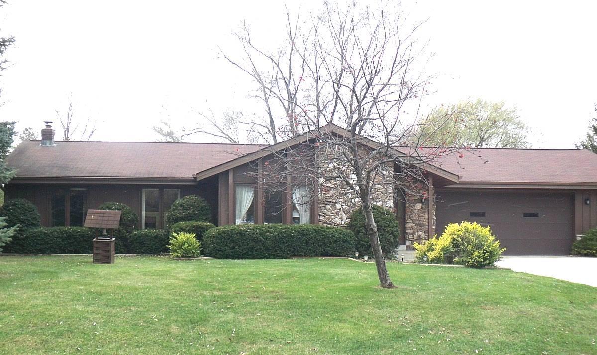 W228S7735 Oakview Dr., Vernon, WI 53103