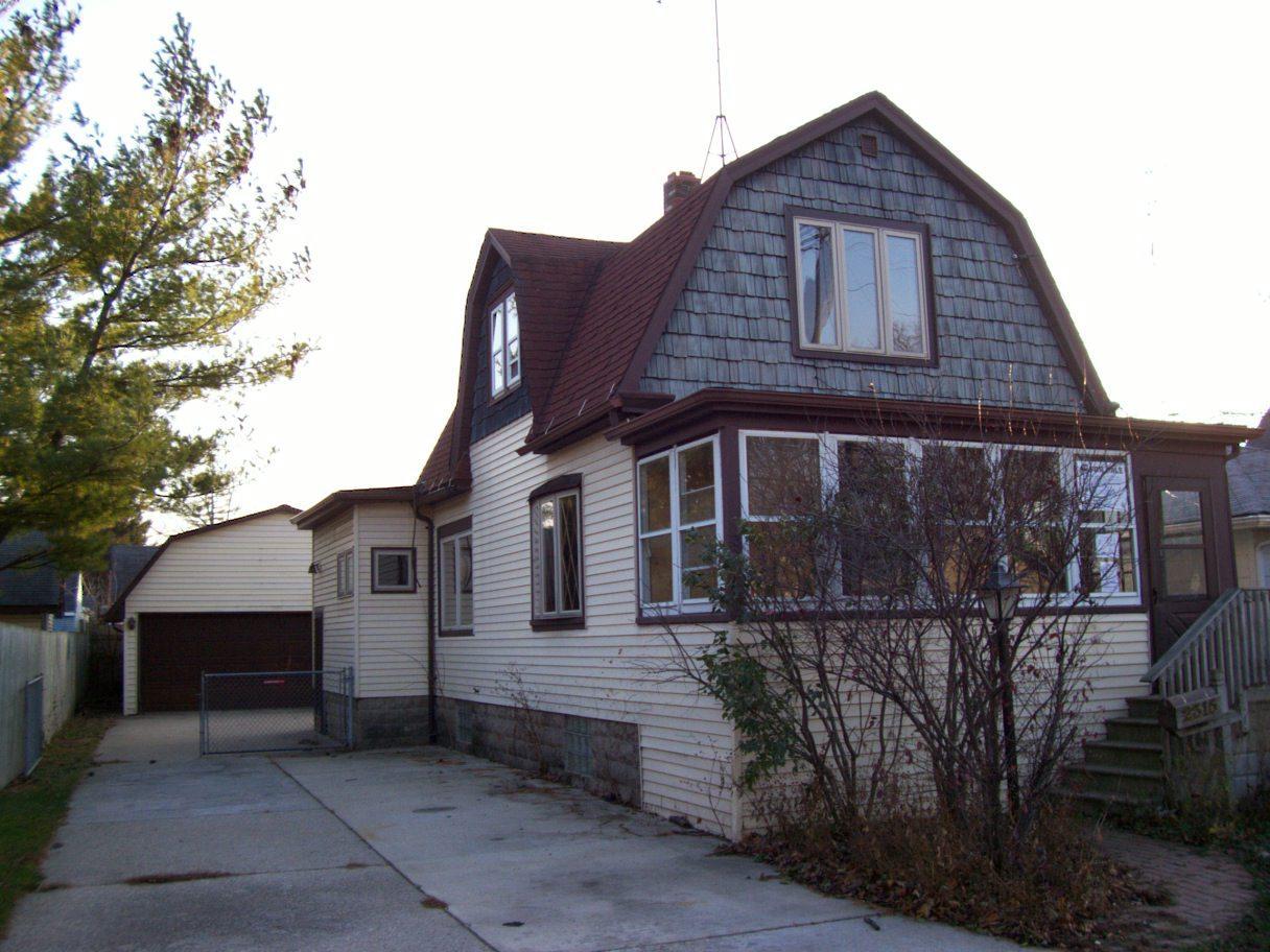 2315 73rd St, Kenosha, WI 53143