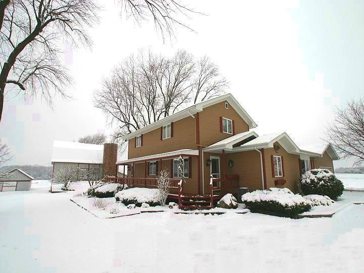 W390N9027 Pennsylvania St., Oconomowoc, WI 53066