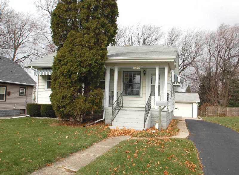 320 Morey St., Waukesha, WI 53188