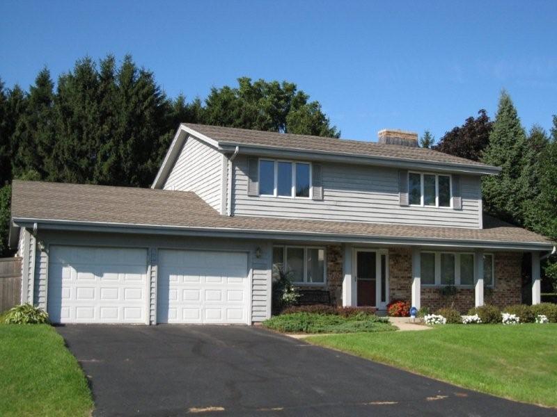 816 Hialeah Dr., Caledonia, WI 53402