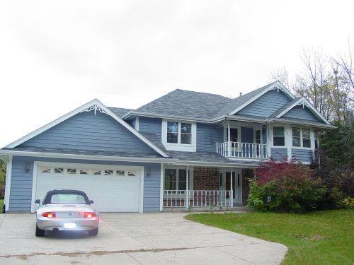 1585 43rd Ave., Kenosha, WI 53144