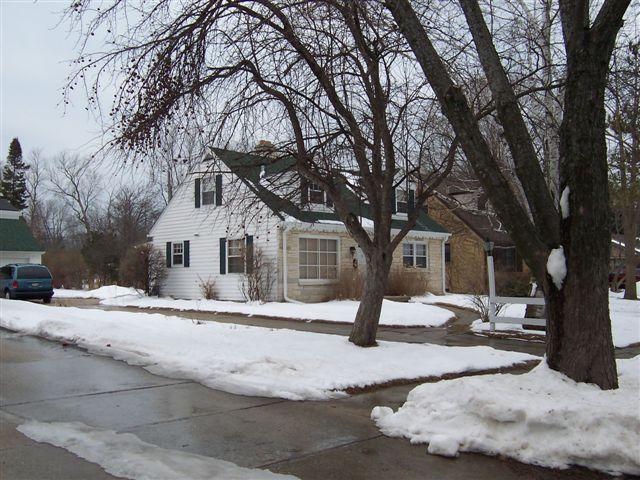 614 Badger Ave., South Milwaukee, WI 53172