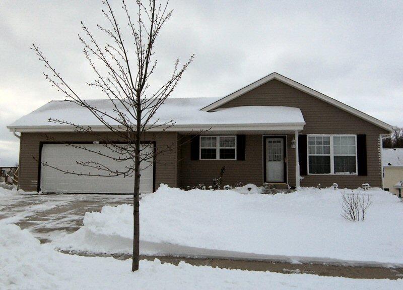 1731 Redtail Dr., Hartford, WI 53027