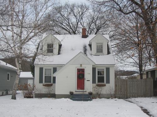 758 Hillview Ave., La Crosse, WI 54601