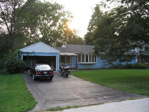 6957 N Milwaukee River Pkwy., Glendale, WI 53209